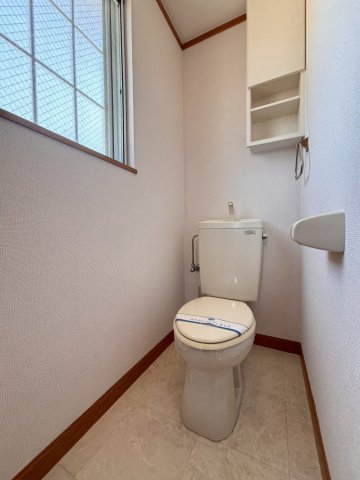 トイレ　別号室の画像です。ご参考下さい。