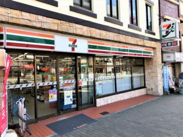 コンビニ　セブンイレブン神戸花隈店（コンビニ）まで415m