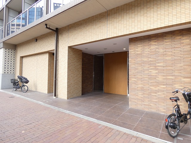 エントランス　エントランス