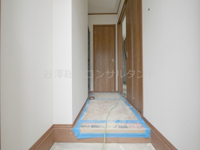 玄関　建築中