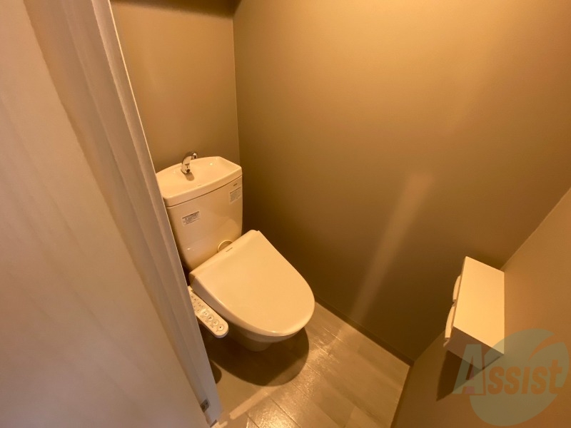 トイレ　こちらはトイレです。清潔感があり、安心して使用できます。