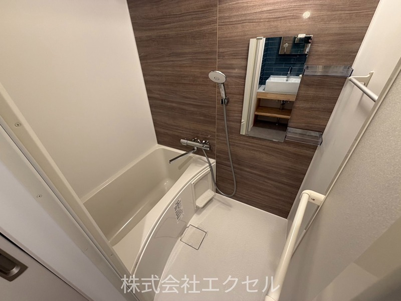 バス・シャワールーム　同建物の別部屋の写真