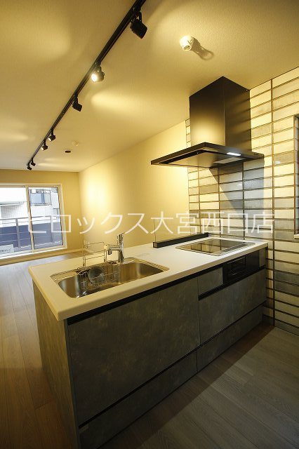 キッチン　人気の対面式のシステムキッチン