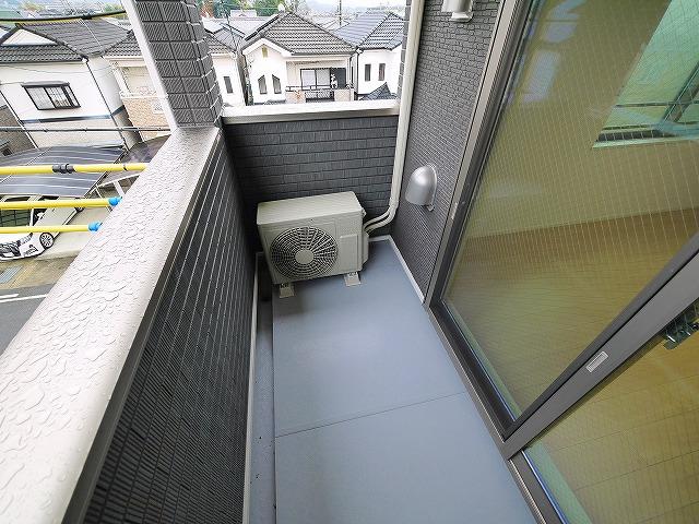 バルコニー　広いバルコニーは眺望も良好です