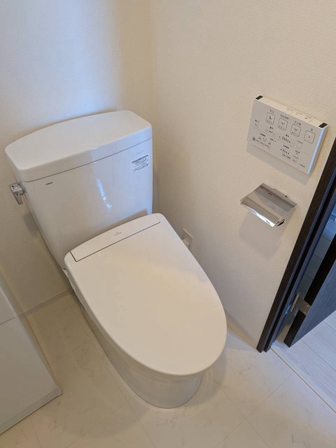 スパシエ新高円寺のトイレ写真