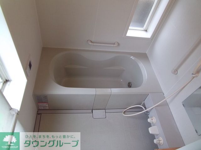 ＪＲ東海道本線 大船駅 徒歩2分 2階建 築26年の風呂写真