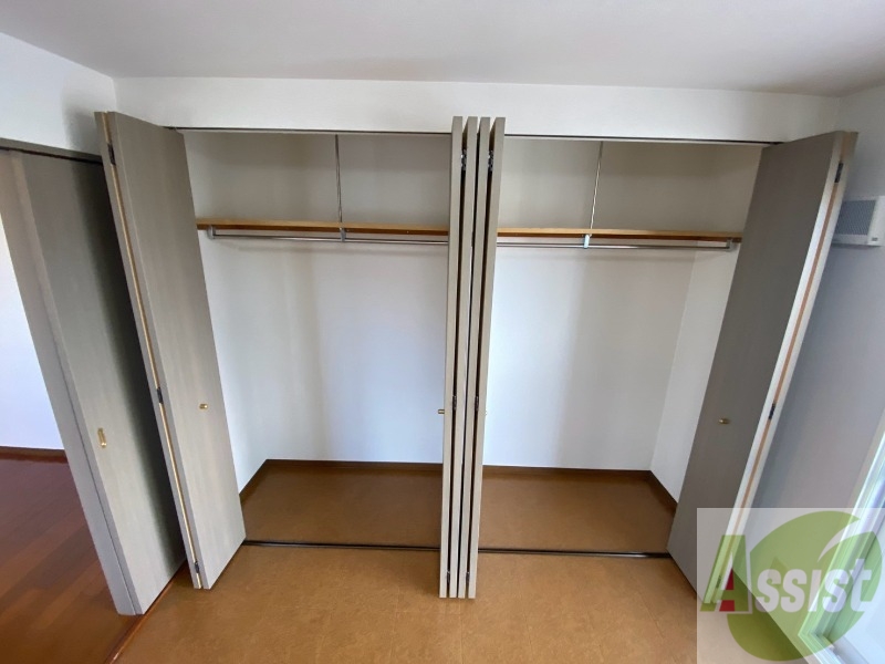 収納　収納もバッチリあるのでお部屋が片付きますよ！
