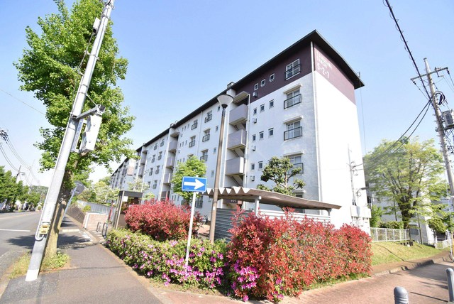 UR鶴川の外観写真