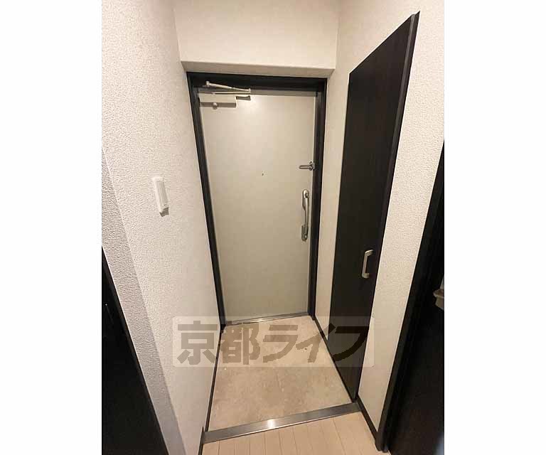 クレアーレ富小路の玄関写真