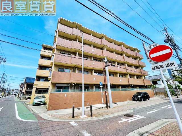 ソフィア本山の外観写真