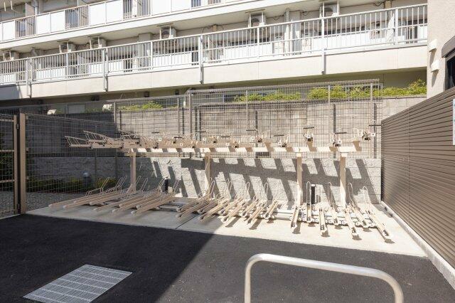 庭　駐輪場