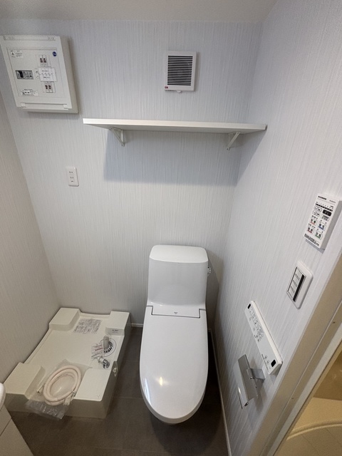 多摩都市モノレール 大塚・帝京大学駅 徒歩5分 2階建 新築のトイレ写真