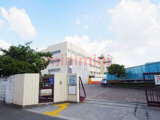 中学校　高槻市立如是中学校（中学校）まで1031m