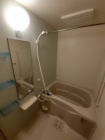 バス・シャワールーム　お風呂で日々の疲れを落としましょう