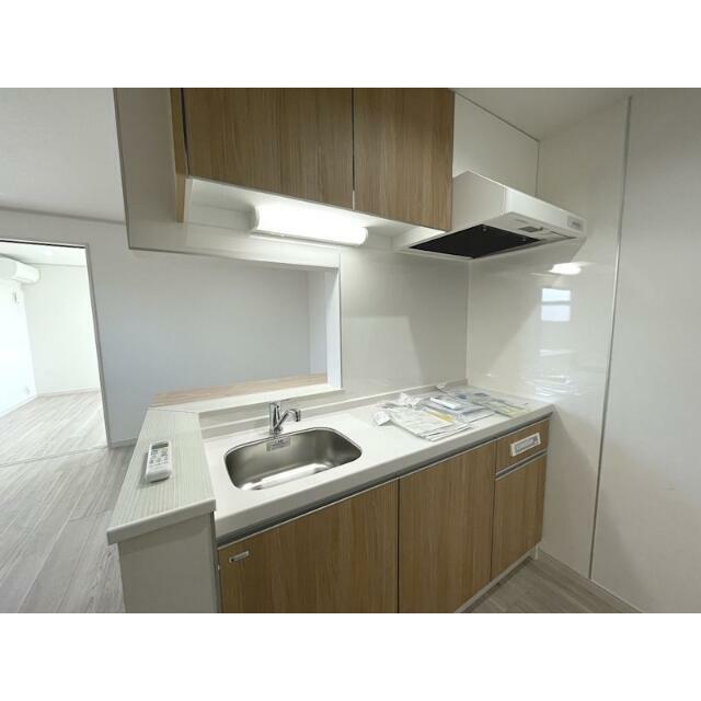 キッチン　収納充実、おしゃれなカウンターキッチン！　２口ＩＨコンロ。料