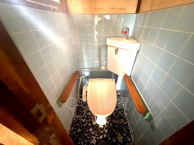 地下鉄今里筋線 井高野駅 徒歩4分 2階建 築56年のトイレ写真
