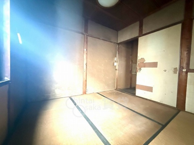 地下鉄今里筋線 井高野駅 徒歩4分 2階建 築56年の居間写真