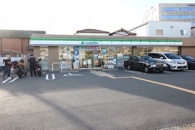 コンビニ　ファミリーマート　南吹田一丁目店（コンビニ）まで290m