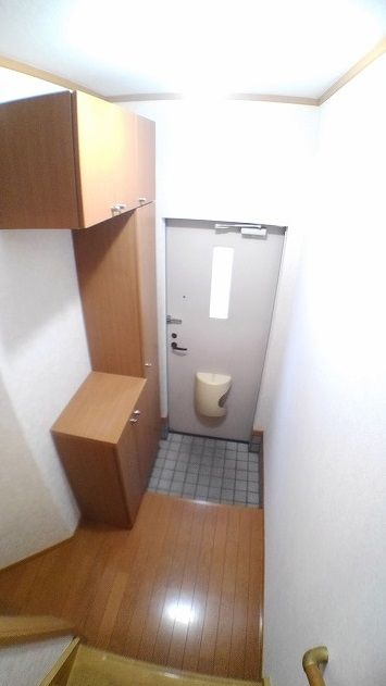 ファミールTCの玄関写真