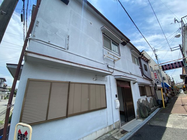 建物外観　最寄りのバス停から徒歩5分以内！