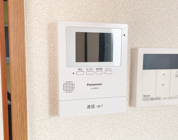 セキュリティ　TVモニターホンは安心ですね。誰か確認してから開けて下さいね