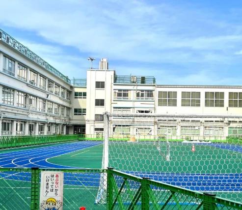 小学校　豊島区立椎名町小学校（小学校）まで162m