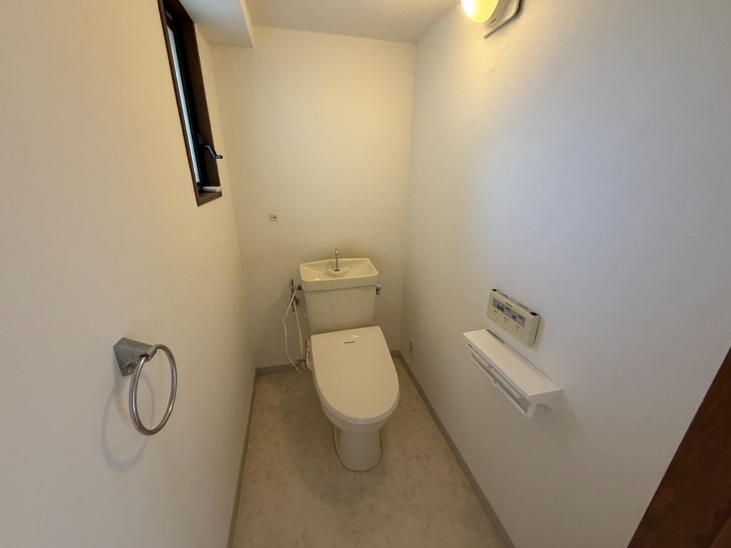 ＪＲ東海道本線 住吉駅 徒歩9分 4階建 築35年のトイレ写真