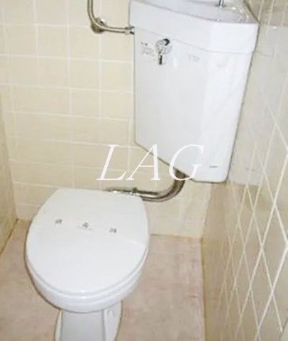 東急目黒線 西小山駅 徒歩5分 5階建 築58年のトイレ写真