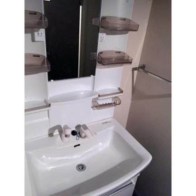 洗面設備　※写真は同タイプ住戸です。