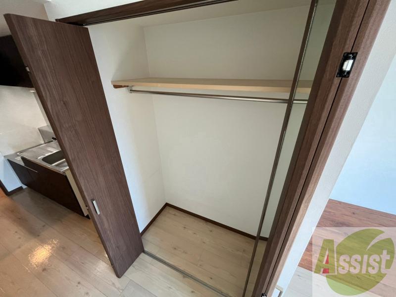収納　寝室の収納です。部屋がすっきり片付きます。