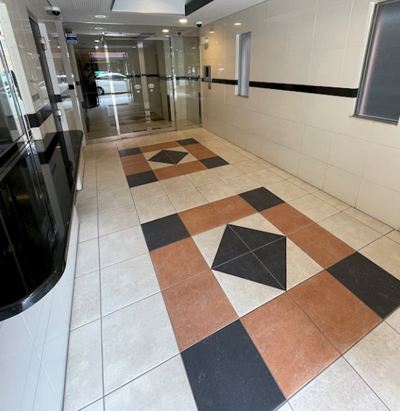 都営大江戸線 蔵前駅 徒歩2分 11階建 築22年の外観写真