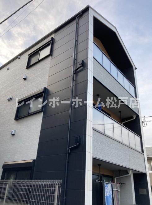建物外観　外観は落ち着いています