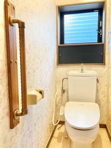トイレ　ゆったりとした空間のトイレです