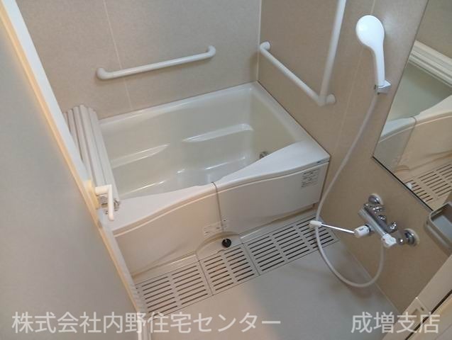 バス・シャワールーム　追い焚き可