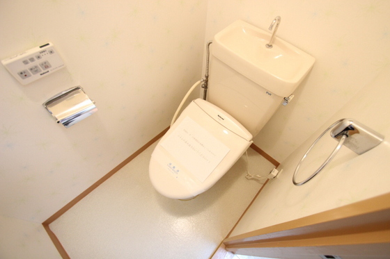 トイレ　※別部屋の写真です