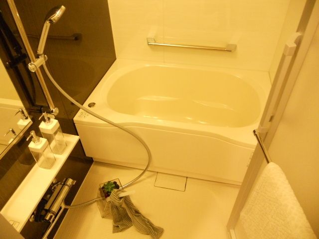 バス・シャワールーム　★別タイプのお部屋の参考写真(同物件)★