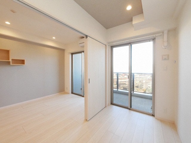 西鉄天神大牟田線 雑餉隈駅 徒歩2分 11階建 築7年の居間写真