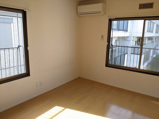 その他部屋・スペース　２面採光のお部屋！