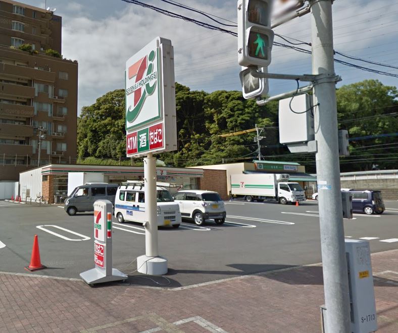 コンビニ　セブンイレブン 小倉上到津4丁目店（コンビニ）まで125m