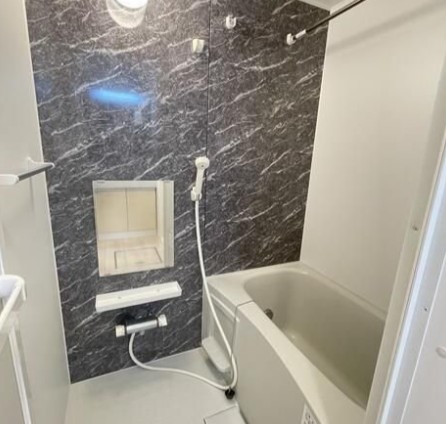 バス・シャワールーム　※別部屋参考写真