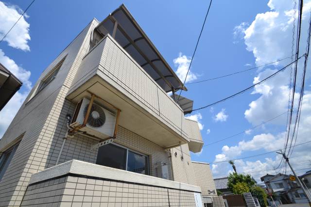 広島市佐伯区三宅のマンションの建物外観