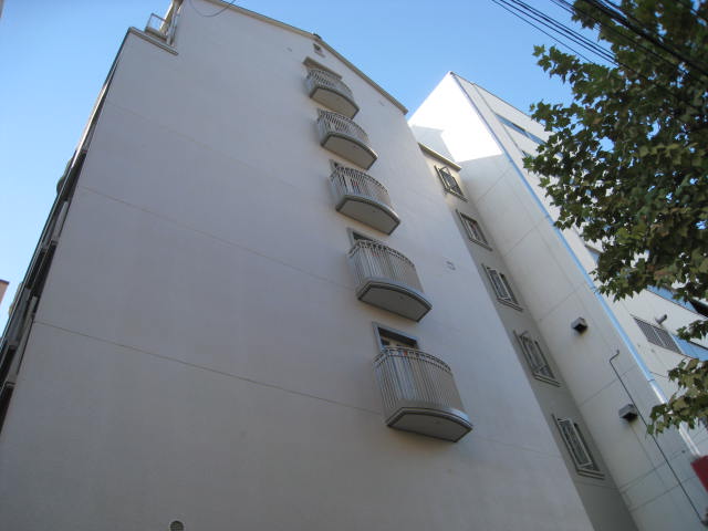 広島市西区横川町のマンションの建物外観