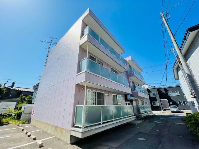 函館市海岸町のマンションの建物外観