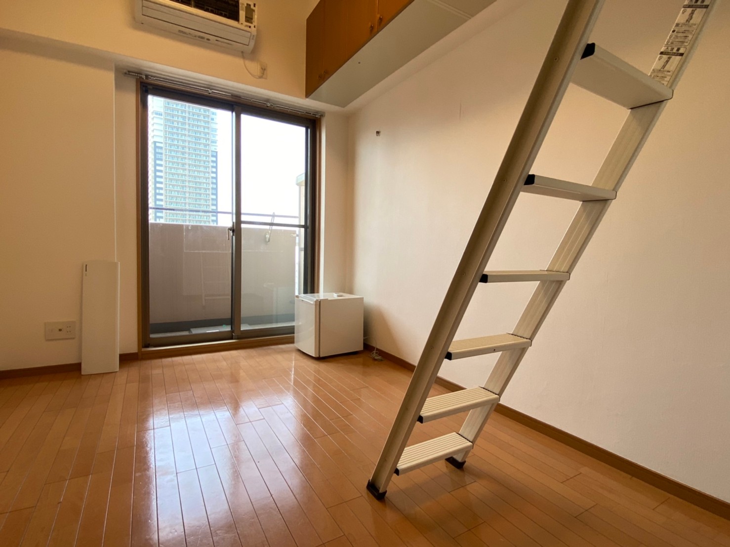 居室・リビング　※同建物別部屋のものを使用