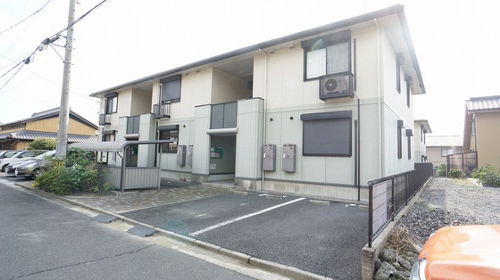 グリーンヒル高岡台　Ａ棟の建物外観