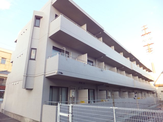 【エクセル貴多川第６の建物外観】