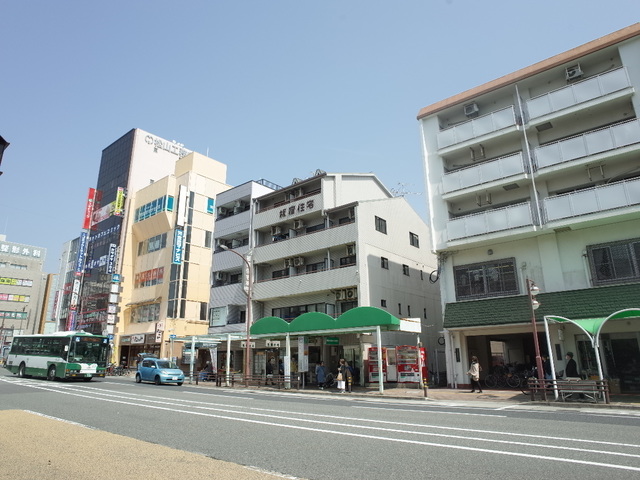 【板宿住宅ビルの建物外観】