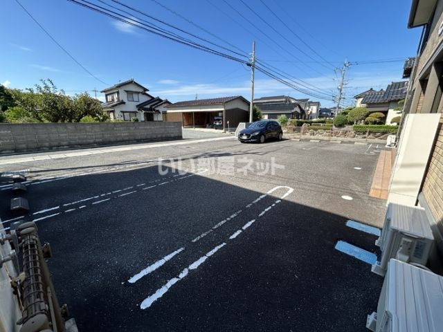 【セジュールはまなすの駐車場】