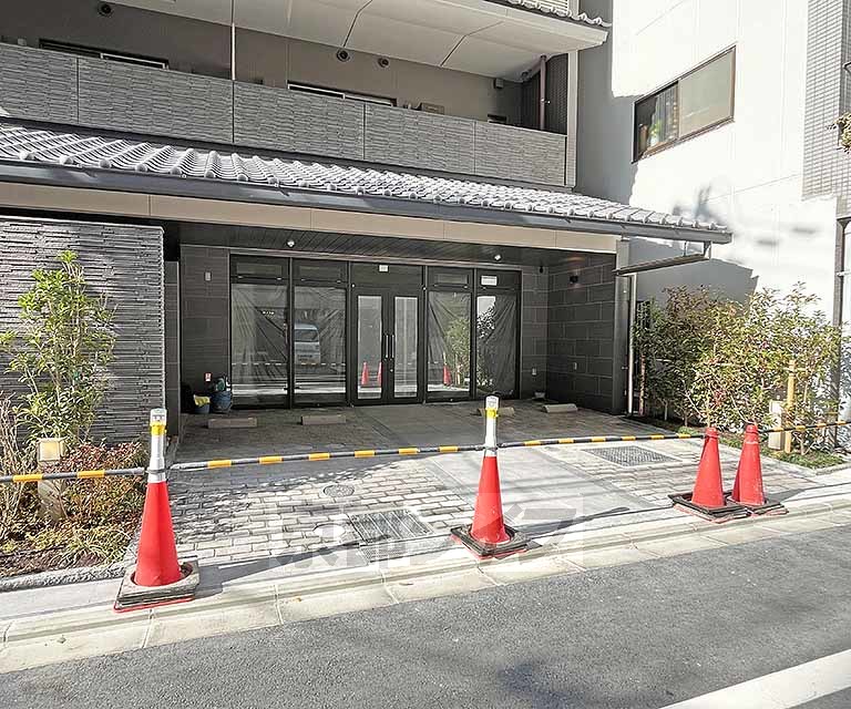 【京都市中京区亀屋町のマンションの駐車場】