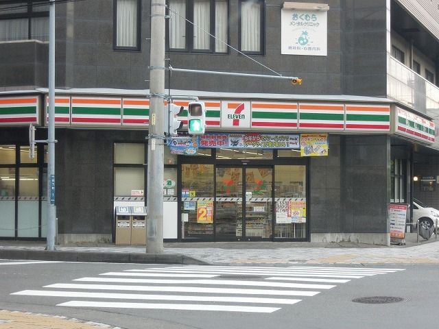 【ザックス静岡駅前のコンビニ】